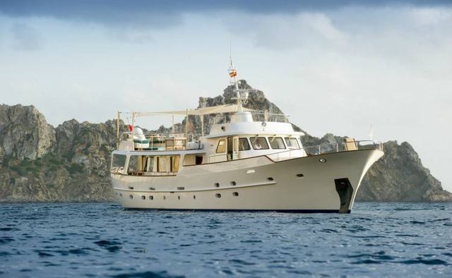 Monara yacht charter Feadship Motor Yacht
                        