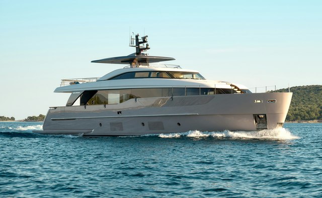 Azzurri yacht charter Sanlorenzo Motor Yacht