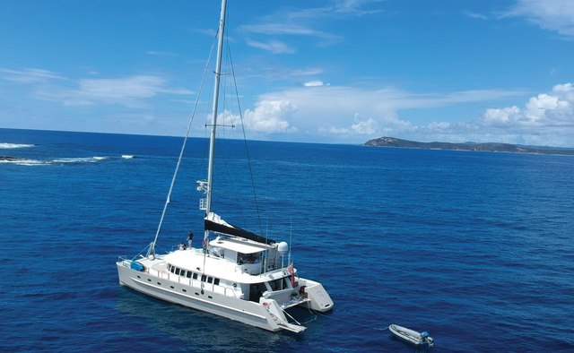 Jalun yacht charter Custom Motor/Sailer Yacht
                        