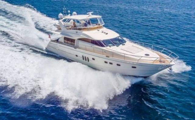Hoya Saxa Yacht Charter in Bahamas