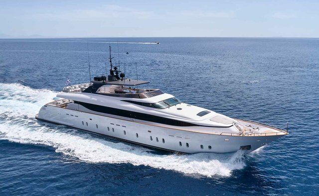 Mamma Mia yacht charter Maiora Motor Yacht
                        