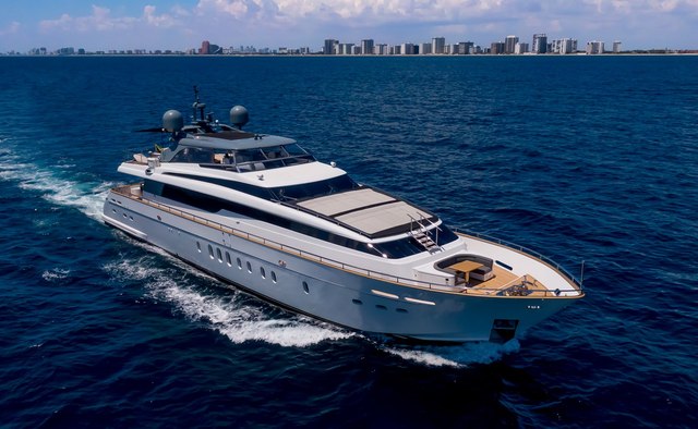 Daddy Yacht Charter in The Exumas