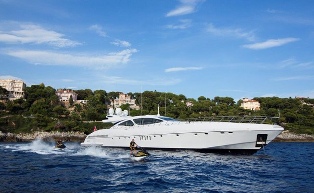 Mac Too Yacht Charter in Corsica
