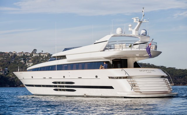 Mohasuwei yacht charter Cantieri di Pisa Motor Yacht