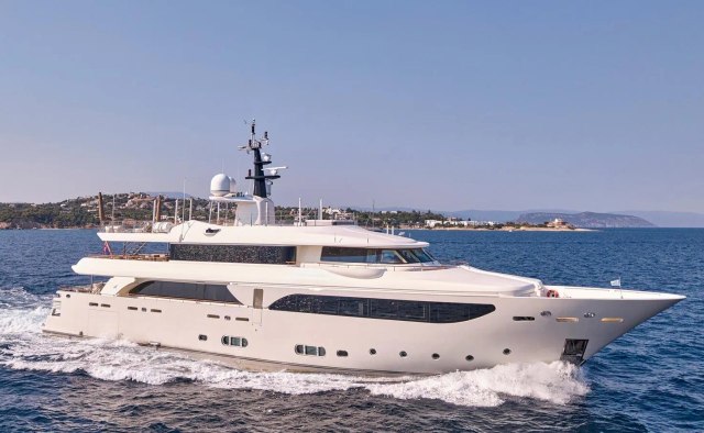 Polaris Yacht Charter in Crete