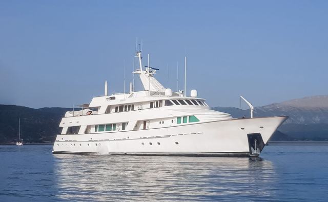Kokomo Nights yacht charter Picchiotti Motor Yacht