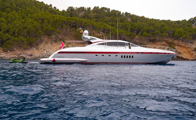 La Digue yacht charter Overmarine Motor Yacht
                        