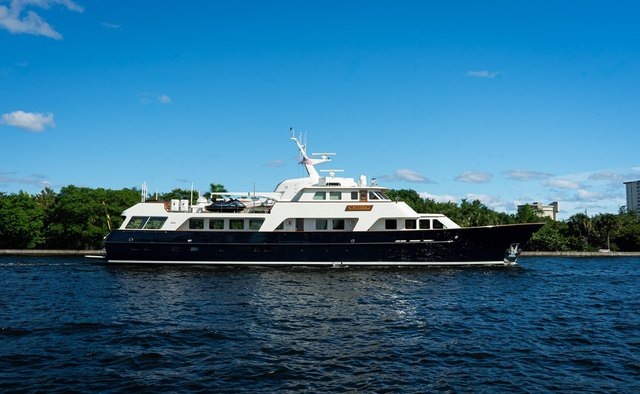Calypso yacht charter Feadship Motor Yacht
