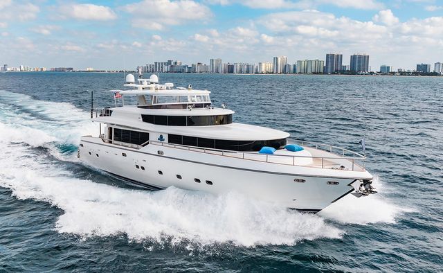 Southern Belle Yacht Charter in USA