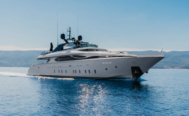 Cynthia Yacht Charter in Korcula