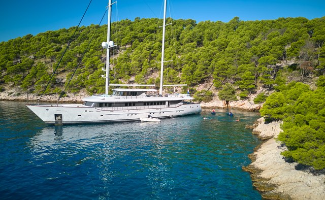 Omnia Yacht Charter in Italy