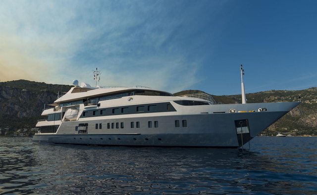 Serenity Yacht Charter in United Arab Emirates