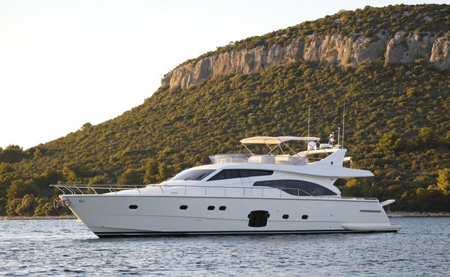 Dominique Yacht Charter in Mljet