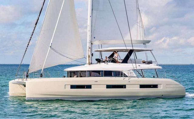 Kingfisher V yacht charter Lagoon Motor/Sailer Yacht
                        