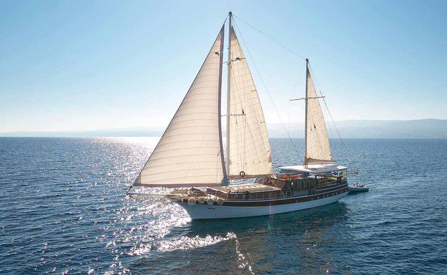 Linda Yacht Charter in Šolta