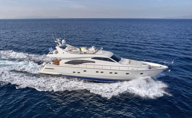 Miren Yacht Charter in Greece