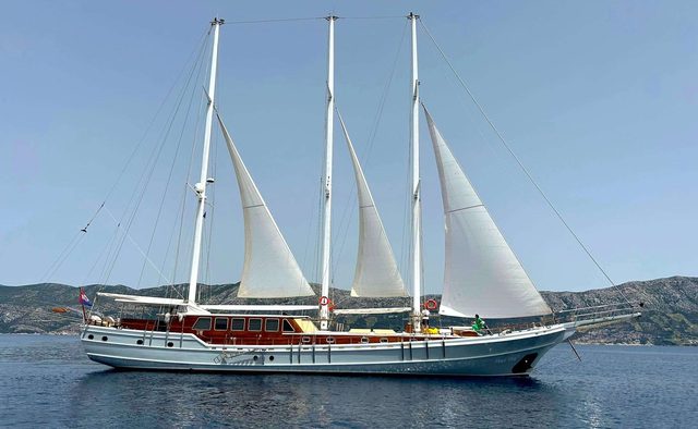 Dolce Vita Yacht Charter in Korcula