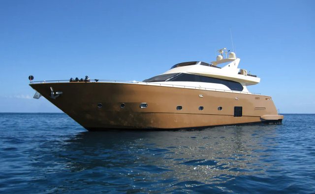 Andea yacht charter Tecnomar Motor Yacht
                        