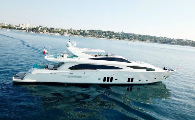 Ascension yacht charter Couach Motor Yacht