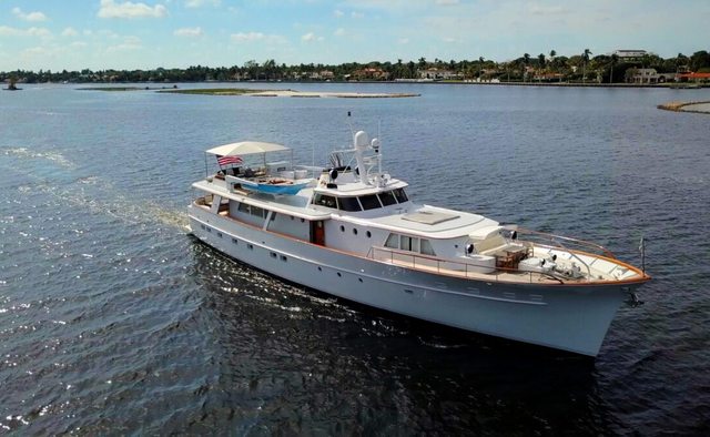 Sovereign Yacht Charter in Eleuthera 