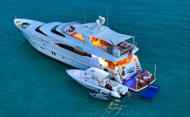 Gigi Yacht Charter in Nassau