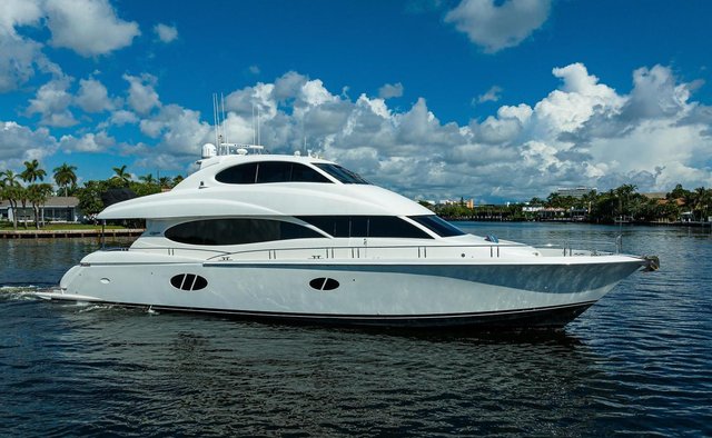 Aquarius Yacht Charter in Florida