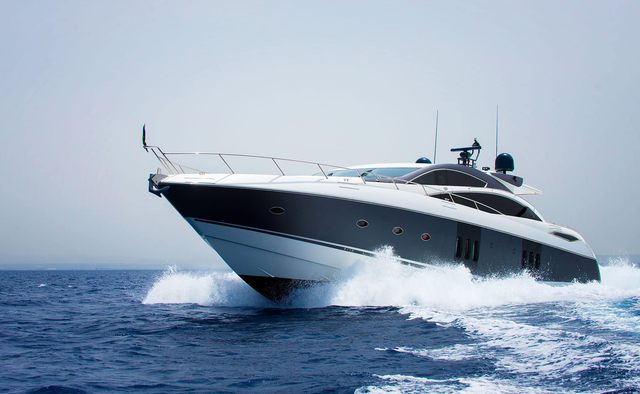 Light Blue Yacht Charter in Bonifacio