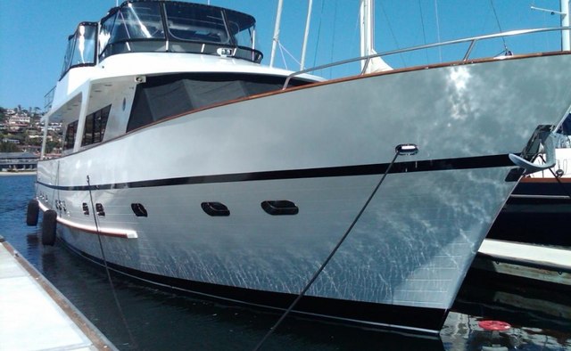 Zia yacht charter Custom Motor Yacht
                        