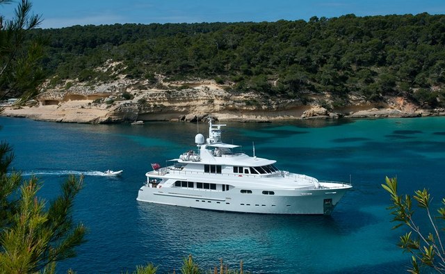 Christina G yacht charter Kingship Motor Yacht
                        