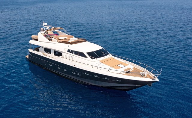 Natassa yacht charter Posillipo Motor Yacht
                        