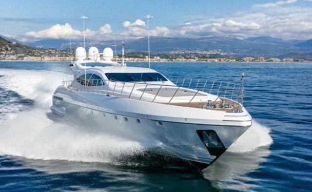 BO yacht charter Mangusta Motor Yacht