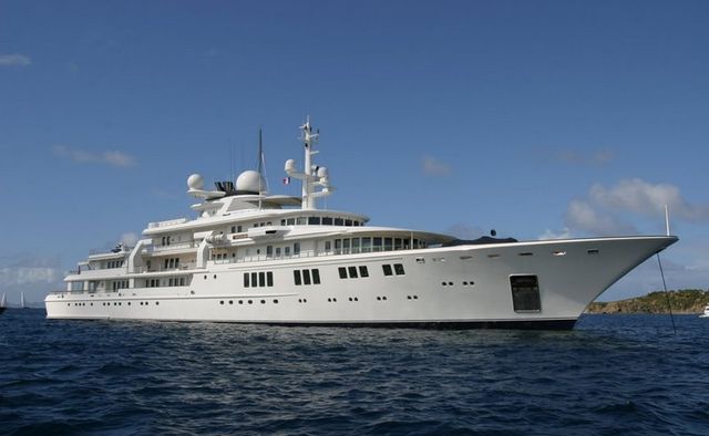 Tatoosh Yacht Charter in St Vincent and the Grenadines