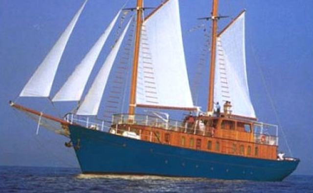 Sea Crown Yacht Charter in Hvar