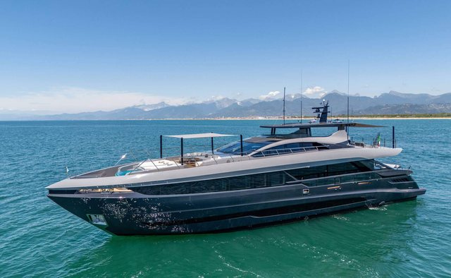 Never Give Up Yacht Charter in Portisco