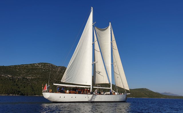 Kairos Yacht Charter in Amalfi Coast