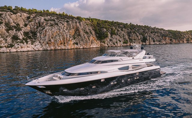 Elvi yacht charter Posillipo Motor Yacht