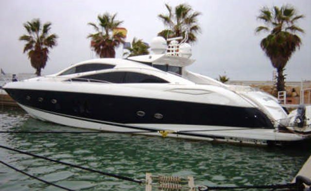 Stella Delta yacht charter Sunseeker Motor Yacht
                        