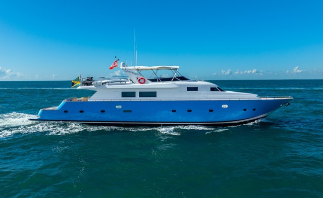 Azure yacht charter Maiora Motor Yacht