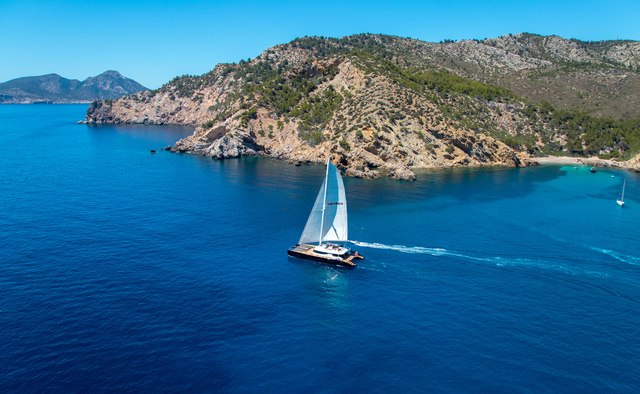 Mashua Bluu Yacht Charter in Ibiza