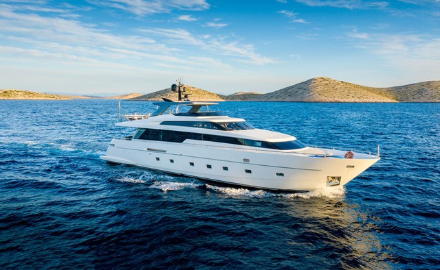 Casa Yacht Charter in Athens