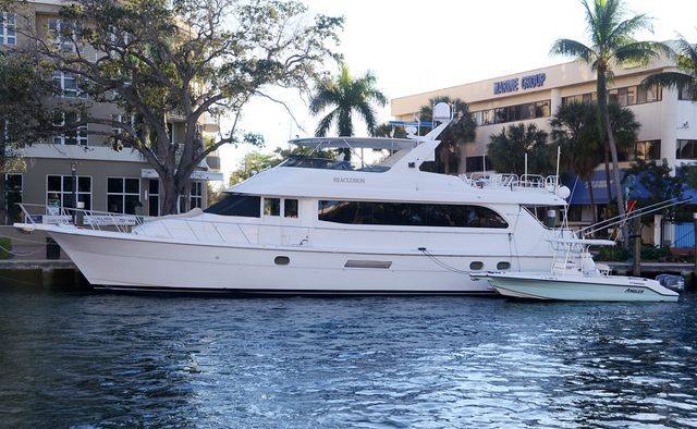 Seaclusion Yacht Charter in Bahamas