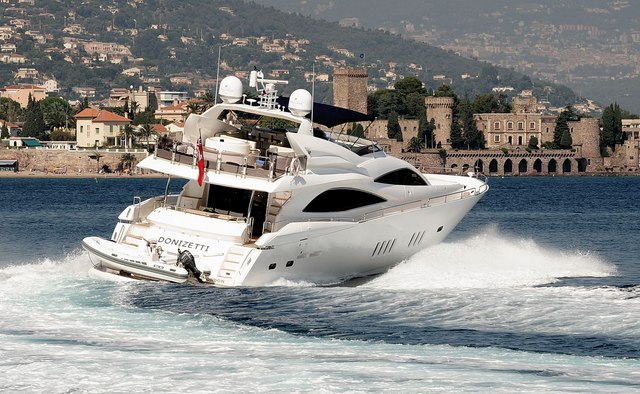 Donizetti yacht charter Sunseeker Motor Yacht
                        