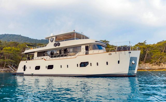 Simay M Yacht Charter in Istanbul