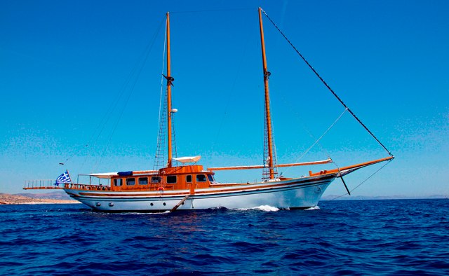 Hermina yacht charter Halkitis Urania Motor/Sailer Yacht