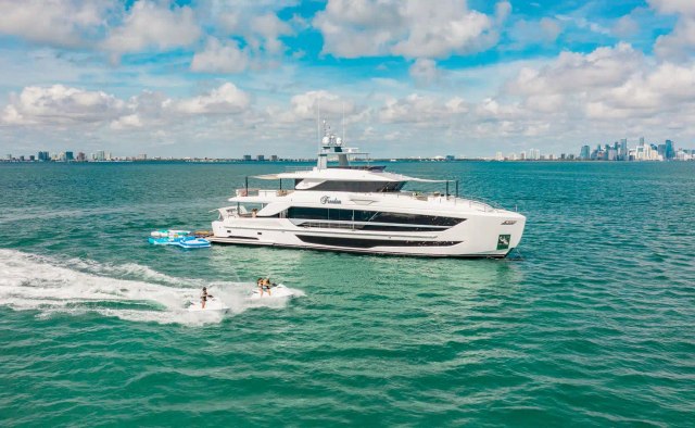 Freedom Yacht Charter in USA