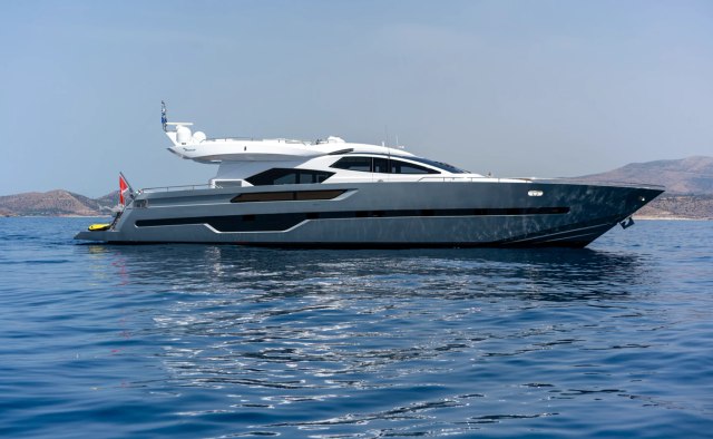 Eleven I yacht charter Italcraft Motor Yacht