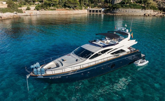 Mr Corn yacht charter Rodman Motor Yacht