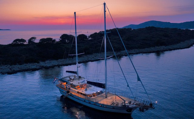 Alba yacht charter Custom Motor/Sailer Yacht
                        