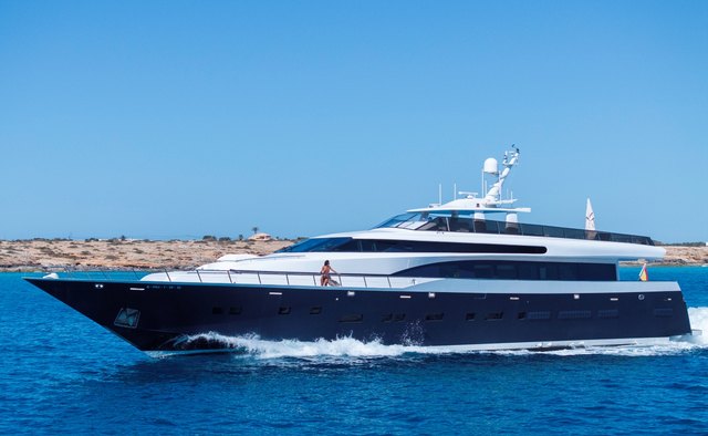 Foners yacht charter Izar Motor Yacht