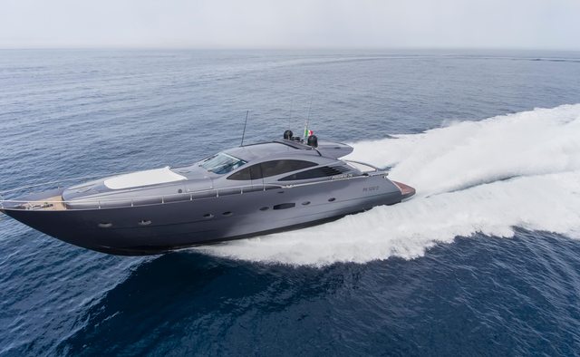 Evasione yacht charter Pershing Motor Yacht